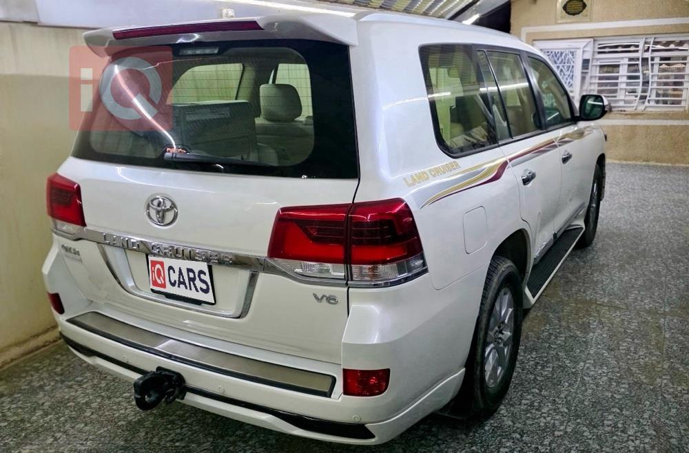 تويوتا لاندكروزر